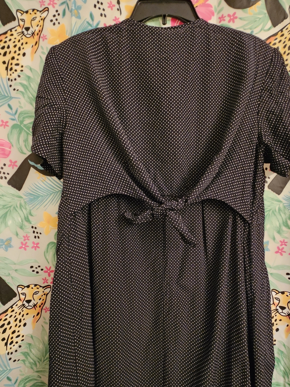 Vintage-Inspired Polka Dot Button-Front Dress with Lace Collar - Picture 5 of 11